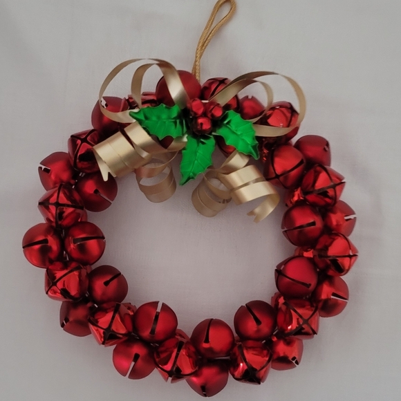 Vintage Festive Red Jingle Bell Wreath - Picture 11 of 11